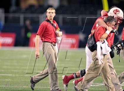 Thumbnail 2 in Cedar Hill vs. Katy (UIL 5A Division 2 Final) photogallery.