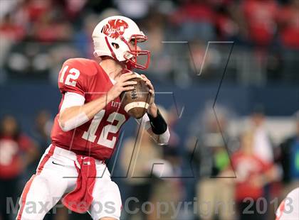 Thumbnail 2 in Cedar Hill vs. Katy (UIL 5A Division 2 Final) photogallery.