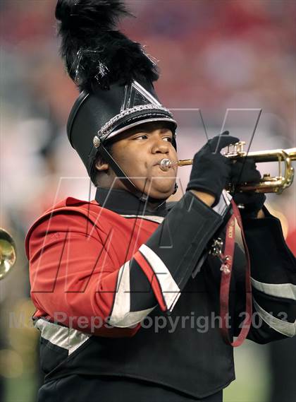 Thumbnail 1 in Cedar Hill vs. Katy (UIL 5A Division 2 Final) photogallery.