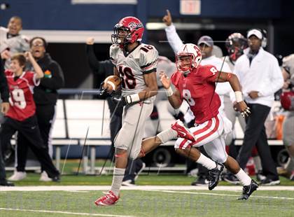 Thumbnail 3 in Cedar Hill vs. Katy (UIL 5A Division 2 Final) photogallery.