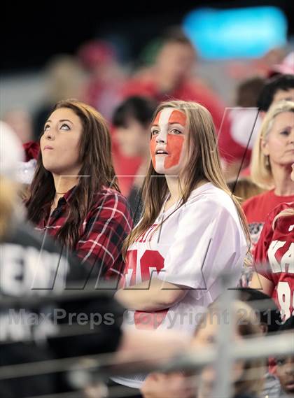 Thumbnail 1 in Cedar Hill vs. Katy (UIL 5A Division 2 Final) photogallery.
