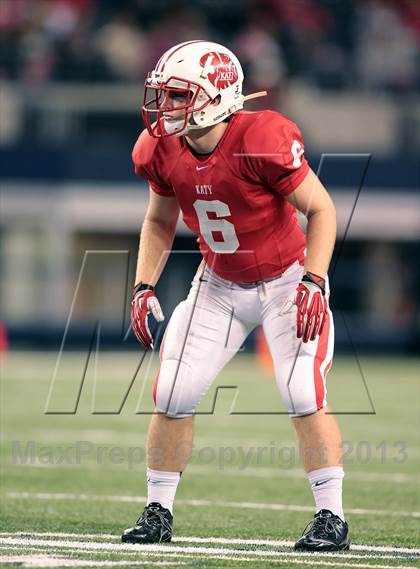 Thumbnail 3 in Cedar Hill vs. Katy (UIL 5A Division 2 Final) photogallery.