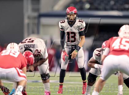 Thumbnail 1 in Cedar Hill vs. Katy (UIL 5A Division 2 Final) photogallery.
