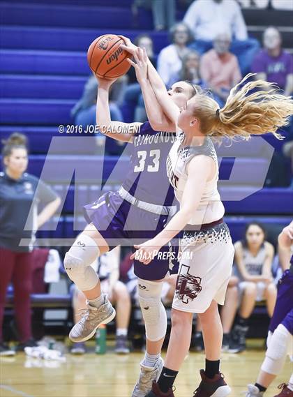 Thumbnail 3 in Lockhart vs Boerne (Boerne ISD Tournament) photogallery.