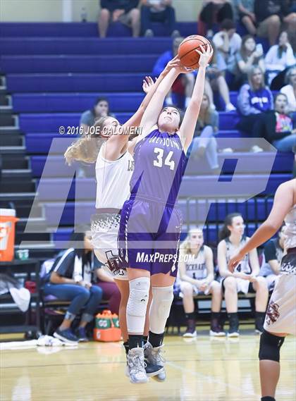 Thumbnail 2 in Lockhart vs Boerne (Boerne ISD Tournament) photogallery.