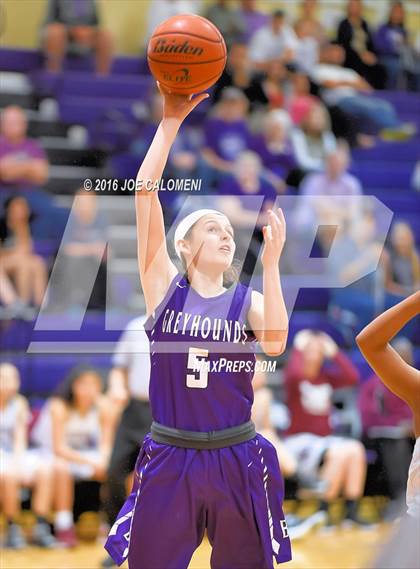 Thumbnail 2 in Lockhart vs Boerne (Boerne ISD Tournament) photogallery.