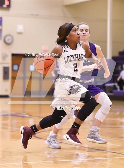 Thumbnail 2 in Lockhart vs Boerne (Boerne ISD Tournament) photogallery.