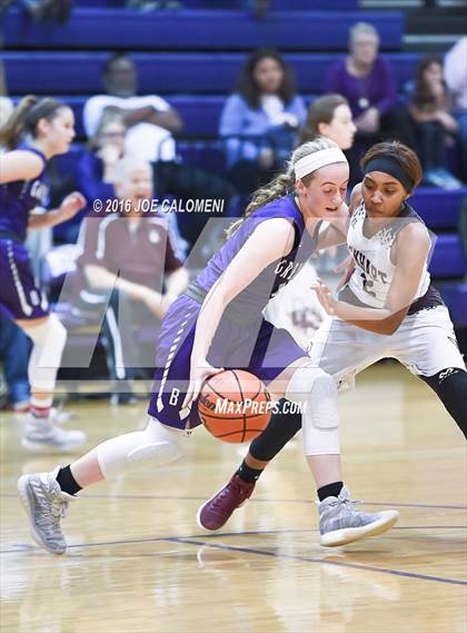 Thumbnail 3 in Lockhart vs Boerne (Boerne ISD Tournament) photogallery.