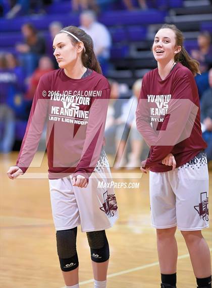 Thumbnail 1 in Lockhart vs Boerne (Boerne ISD Tournament) photogallery.