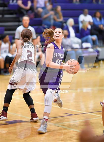Thumbnail 2 in Lockhart vs Boerne (Boerne ISD Tournament) photogallery.