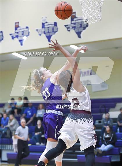 Thumbnail 2 in Lockhart vs Boerne (Boerne ISD Tournament) photogallery.