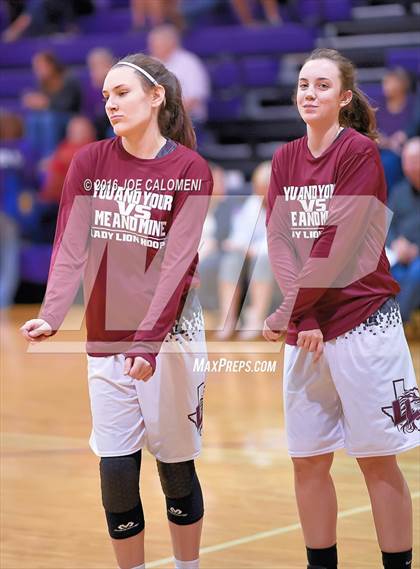 Thumbnail 3 in Lockhart vs Boerne (Boerne ISD Tournament) photogallery.