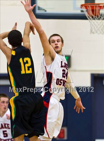 Thumbnail 2 in Lake Oswego vs. West Linn  photogallery.