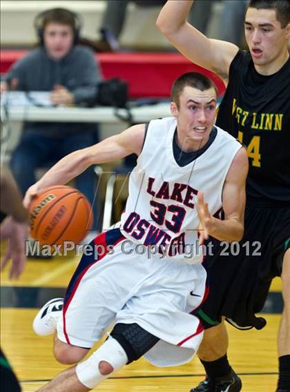 Thumbnail 2 in Lake Oswego vs. West Linn  photogallery.
