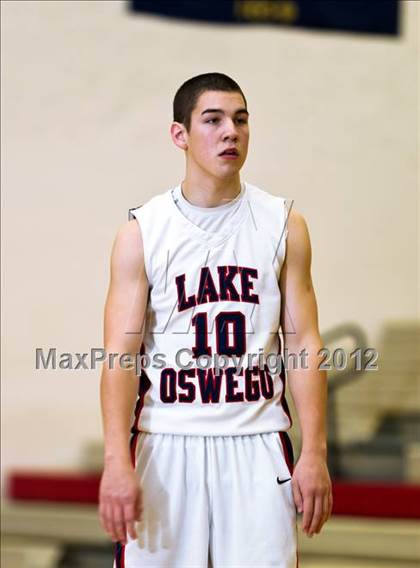 Thumbnail 2 in Lake Oswego vs. West Linn  photogallery.