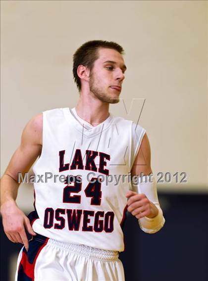 Thumbnail 2 in Lake Oswego vs. West Linn  photogallery.