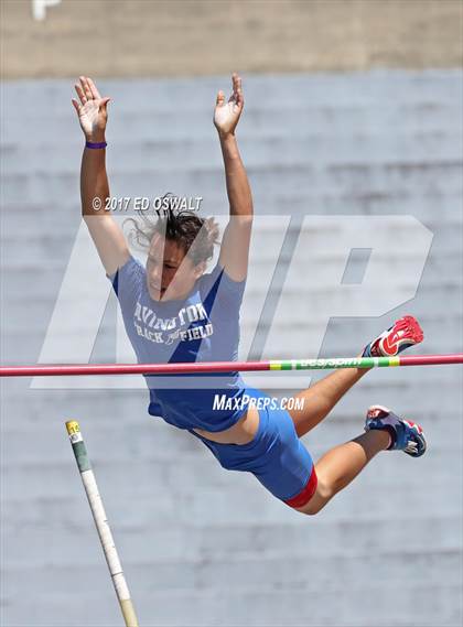 Thumbnail 1 in CIF NCS Masters Track and Field (Pole Vault) photogallery.