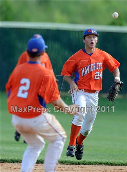 Thumbnail 2 in South Point vs. Marvin Ridge (NCHSAA 3A West Regional - Game 2) photogallery.