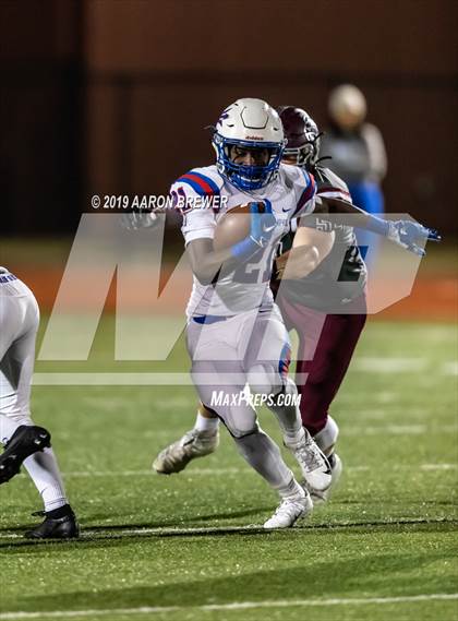 Thumbnail 3 in West Memphis vs. Benton (AAA 6A Semifinal) photogallery.