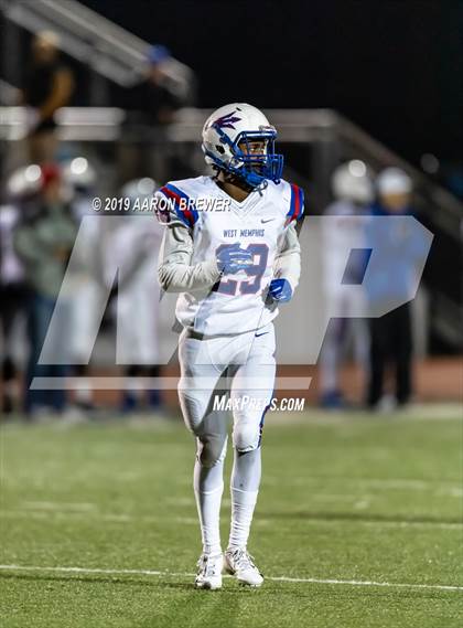 Thumbnail 1 in West Memphis vs. Benton (AAA 6A Semifinal) photogallery.