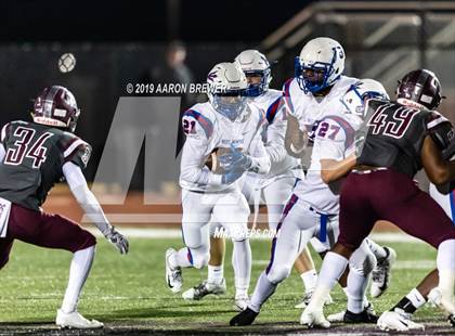 Thumbnail 3 in West Memphis vs. Benton (AAA 6A Semifinal) photogallery.