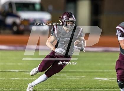 Thumbnail 2 in West Memphis vs. Benton (AAA 6A Semifinal) photogallery.