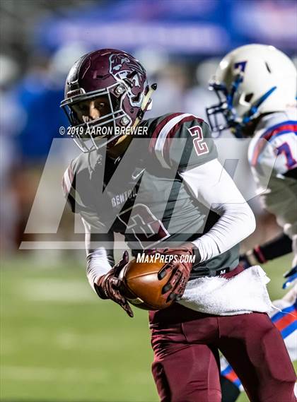 Thumbnail 1 in West Memphis vs. Benton (AAA 6A Semifinal) photogallery.