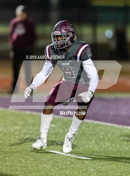 Thumbnail 3 in West Memphis vs. Benton (AAA 6A Semifinal) photogallery.