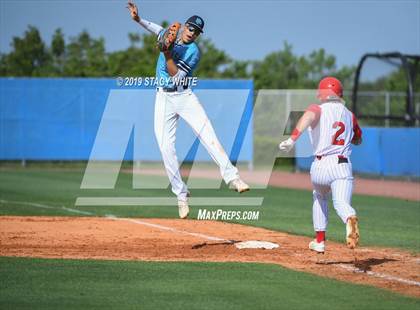 Thumbnail 1 in Leon vs. Poly Prep (IMG National Classic) photogallery.