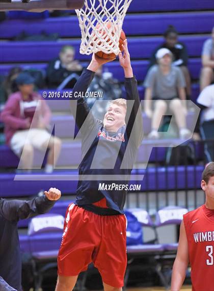 Thumbnail 2 in Harlandale vs Wimberley (Boerne ISD Tournament) photogallery.