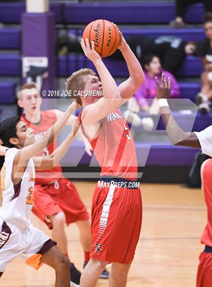 Thumbnail 1 in Harlandale vs Wimberley (Boerne ISD Tournament) photogallery.