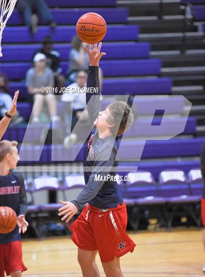 Thumbnail 1 in Harlandale vs Wimberley (Boerne ISD Tournament) photogallery.