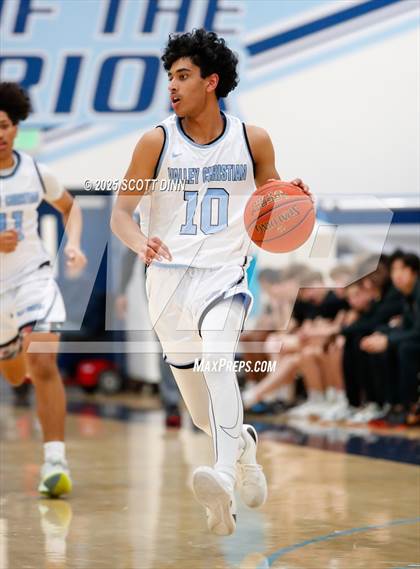 Thumbnail 2 in Archbishop Mitty @ Valley Christian photogallery.
