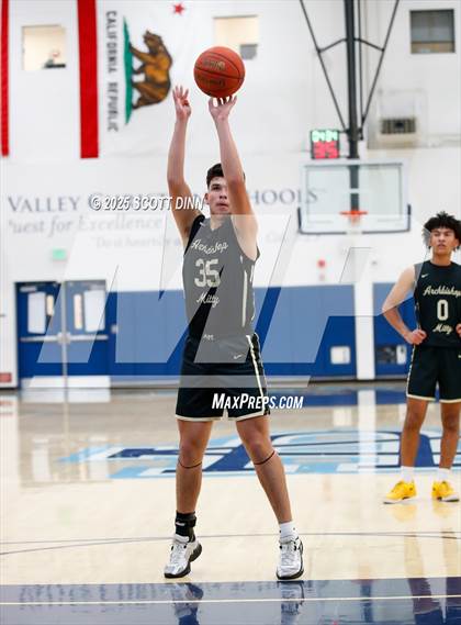 Thumbnail 2 in Archbishop Mitty @ Valley Christian photogallery.