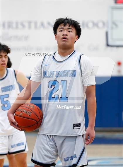 Thumbnail 2 in Archbishop Mitty @ Valley Christian photogallery.