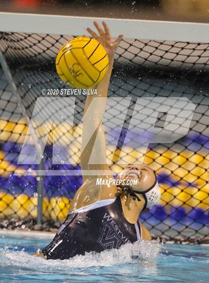 Thumbnail 2 in Poway vs. Westview (CIF SDS D1 Final) photogallery.