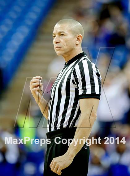 Thumbnail 2 in Capital Christian vs. Central Catholic (CIF SJS D5 Final) photogallery.