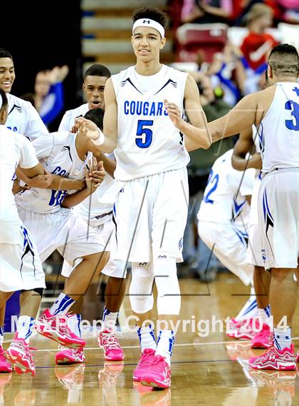 Thumbnail 3 in Capital Christian vs. Central Catholic (CIF SJS D5 Final) photogallery.