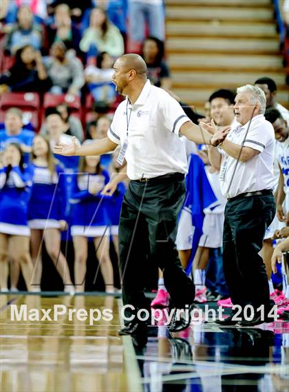 Thumbnail 1 in Capital Christian vs. Central Catholic (CIF SJS D5 Final) photogallery.