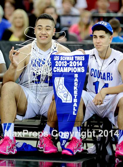 Thumbnail 2 in Capital Christian vs. Central Catholic (CIF SJS D5 Final) photogallery.