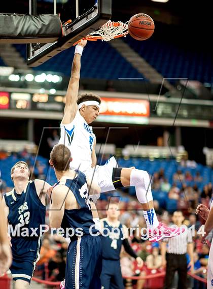 Thumbnail 3 in Capital Christian vs. Central Catholic (CIF SJS D5 Final) photogallery.