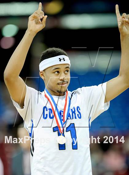 Thumbnail 1 in Capital Christian vs. Central Catholic (CIF SJS D5 Final) photogallery.
