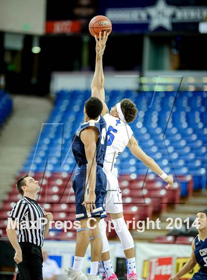 Thumbnail 1 in Capital Christian vs. Central Catholic (CIF SJS D5 Final) photogallery.