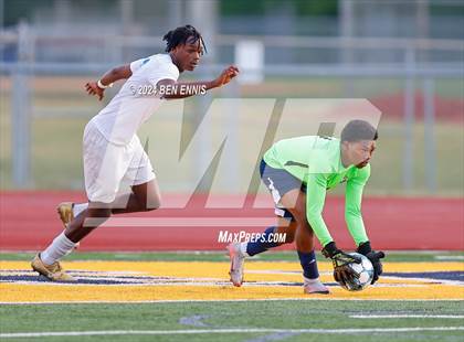 Thumbnail 3 in Chamblee vs. Eagle's Landing (GHSA 5A Round 2) photogallery.