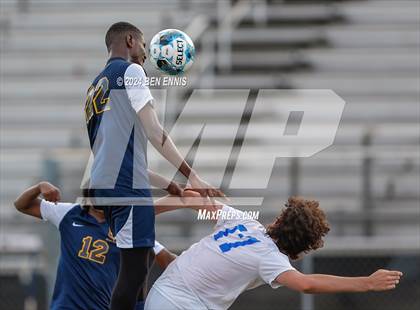 Thumbnail 2 in Chamblee vs. Eagle's Landing (GHSA 5A Round 2) photogallery.