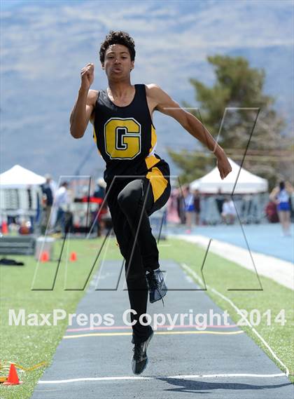 Thumbnail 1 in Northwest Invitational @ McQueen photogallery.