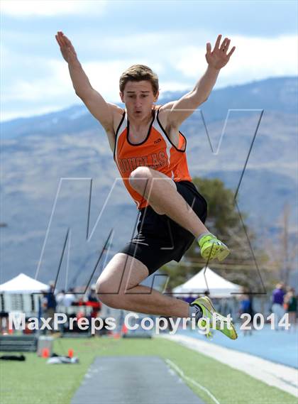 Thumbnail 1 in Northwest Invitational @ McQueen photogallery.