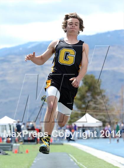 Thumbnail 1 in Northwest Invitational @ McQueen photogallery.