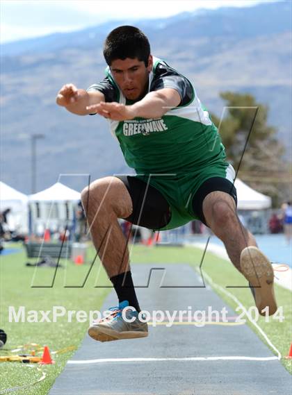 Thumbnail 1 in Northwest Invitational @ McQueen photogallery.