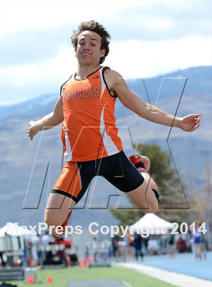 Thumbnail 1 in Northwest Invitational @ McQueen photogallery.